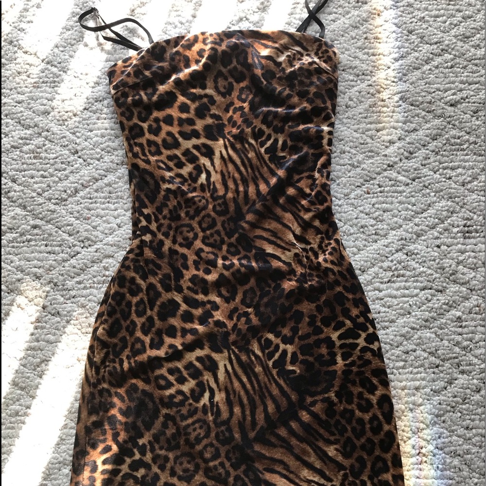 Mini strappy bodycon leopard print dress
